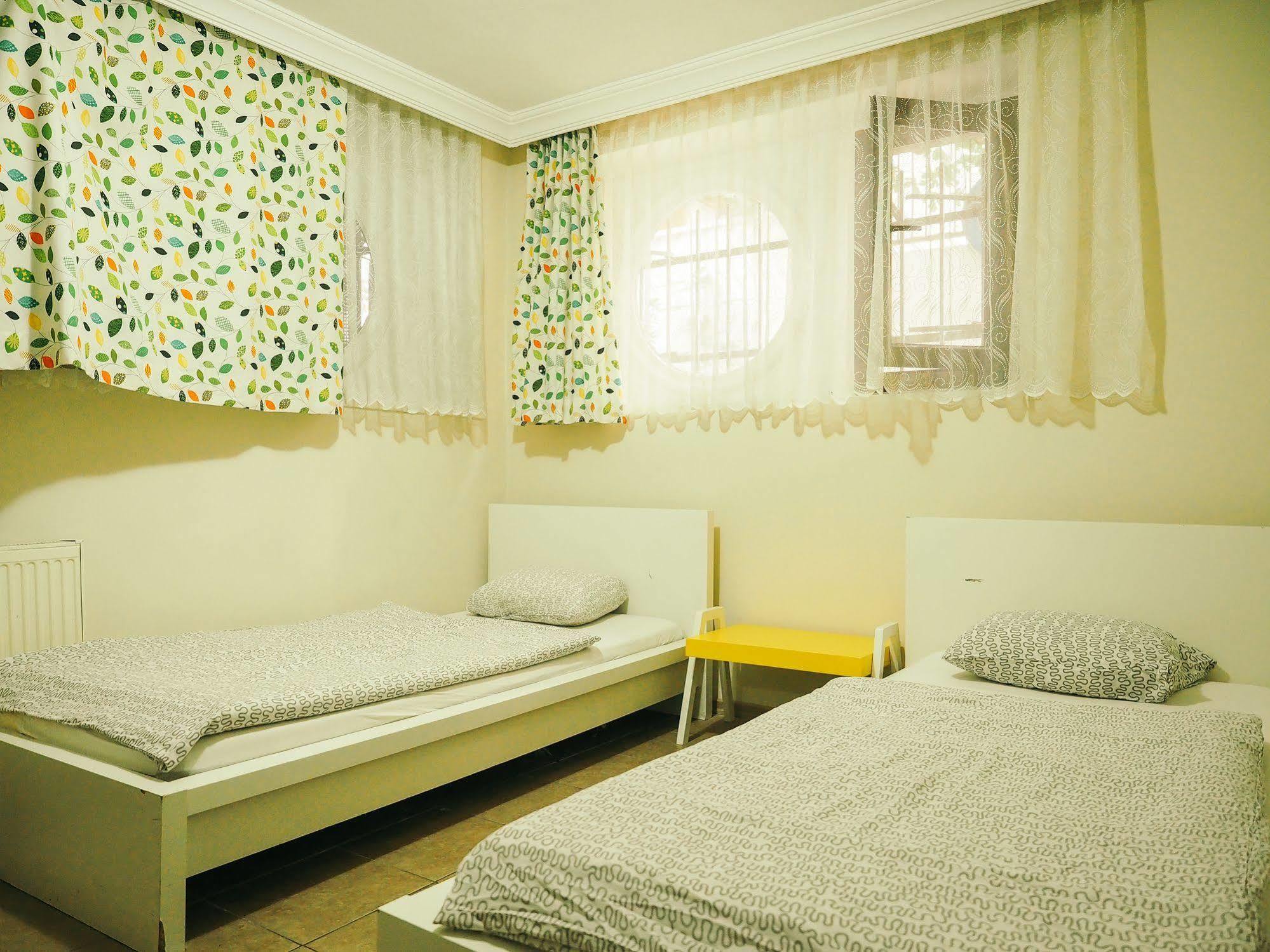 Deeps Hostel Ankara Zewnętrze zdjęcie